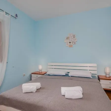 Dora Apartament